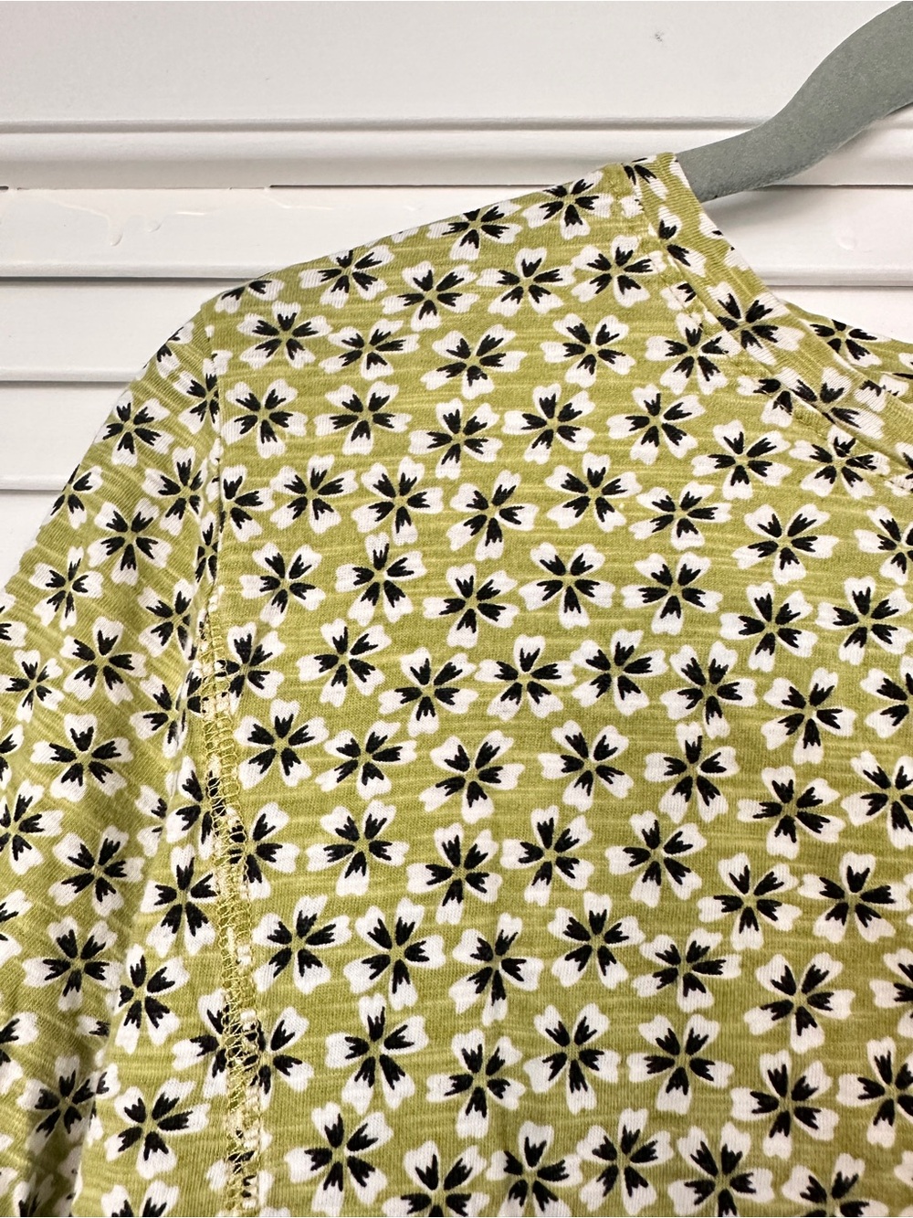 J. Jill Green Floral 3/4 Sleeve 100% Pima Cotton Center Seam Size M - Picture 3 of 16